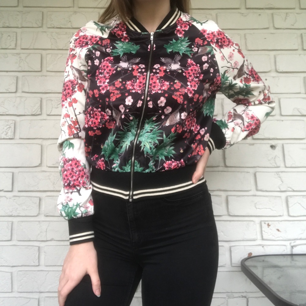 SILKY BOMBER JACKET
